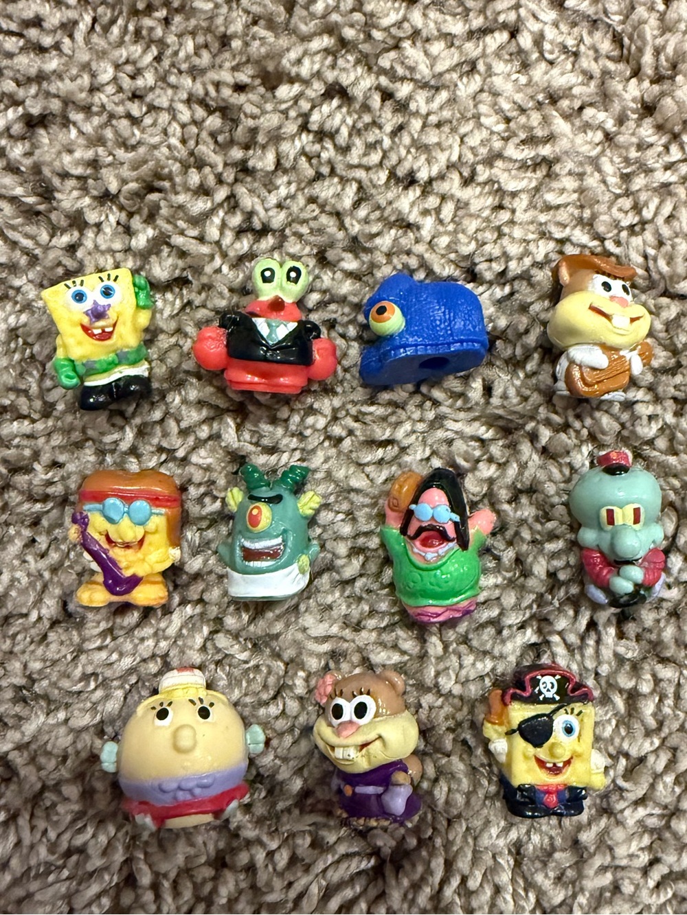 SpongeBob SquarePants Squinkies 11 figure lot Gary Patrick Sandy Pirate Spongebo